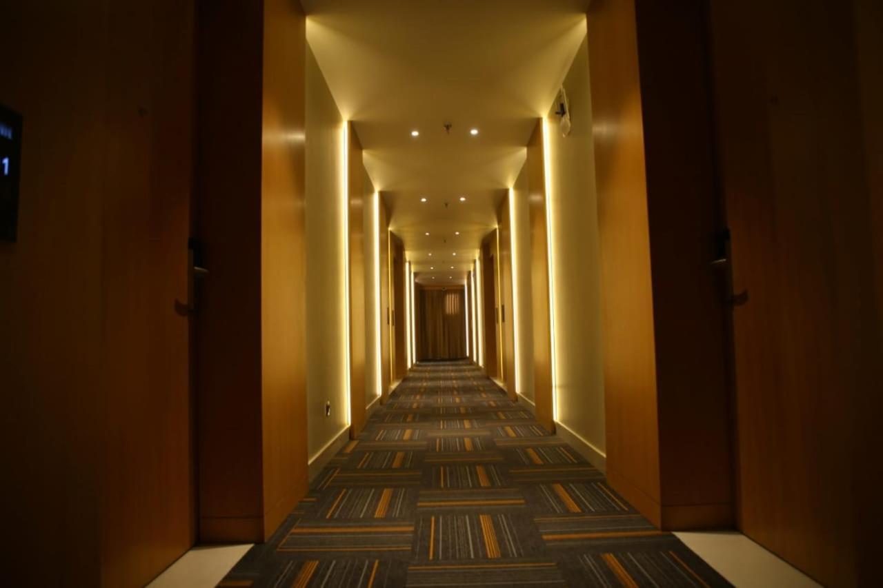 מוראדאבאד Hotel Rajmahal מראה חיצוני תמונה